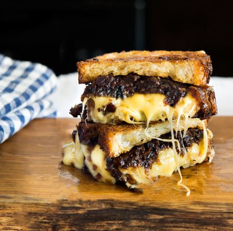 Bacon Jam Grilled Cheese – WILD GREENS & SARDINES Jam Grilled Cheese, Coffee Bacon, Bbq Competition, Bacon Jam Recipe, Sandwich Day, Special Meals, Gourmet Grilled Cheese, Gourmet Sandwiches, Work Parties