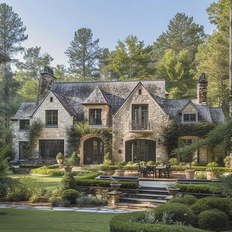 English Countryside Home Exterior, Vibey Decor, Shifting Places, Big Cottage House, Home Exterior Ideas, Dream House Aesthetic, Houses Architecture, Small Castles, Tudor Style Homes