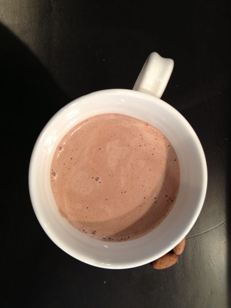 Vitamix almond milk cacao "hot chocolate" Vitamix Almond Milk, Cacao Hot Chocolate, Health Cooking, Homemade Almond Milk, Nut Milk Bag, Almond Meal, In A Mug, Raw Cacao, Paleo Breakfast