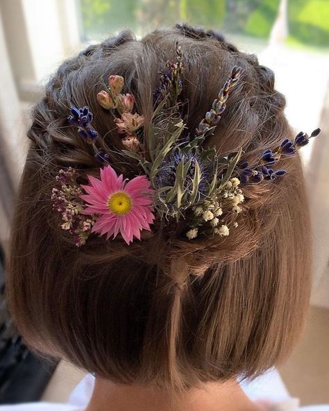 HAIR & MAKEUP ARTIST on Instagram: “🌸 WILDFLOWERS 🌸” Wedding Hair Accessories For Short Hair, Wedding Hair Whimsical, Flowers In Short Hair, Fairy Hair Short, Short Hair With Flowers, Wedding Hairstyles Flowers, Flowers In Hair For Wedding, Fantasy Formal, Senior Dresses