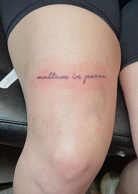 Knee Text Tattoo, Small Writing Tattoo, Tattoos Above The Knee, Small Writing Tattoos, Above The Knee Tattoo, Above Knee Tattoo, Writing Tattoo, Writing Tattoos, Text Tattoo