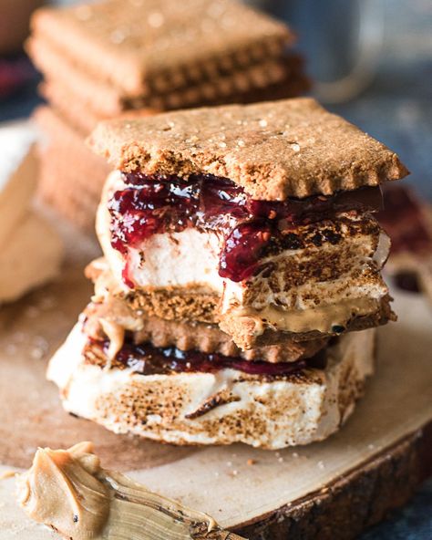 Peanut Butter And Jelly Dip, Raspberry Squares, Kitchen Torch, Smore Recipes, Homemade Graham Crackers, Instagram Contest, Recipes With Marshmallows, Chocolate Squares, Peanut Butter And Jelly