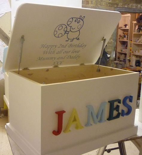 Kids Blanket Storage, Personalised Toy Box, Toy Chests, Kids Toy Boxes, Cricut Decals, Wooden Toy Boxes, Toy Storage Boxes, Blanket Box, Wooden Names