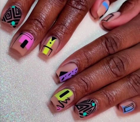 Abstract Short Nail Art, Short Graphic Nails, Abstract Short Nails, Short Abstract Nail Designs, Dope Nail Designs Short Length, 80s Nail Designs, Graffiti Nails, Sns Nails Colors, Magic Nails