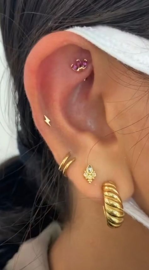 5 Piercings On One Ear, Uneven Ear Piercings, 5 Ear Piercings, Gold Styled Ears, Low Cartilage Piercing, Curated Ear Minimalist, Eat Piercings Aesthetic, Flat Helix Piercing Ideas, Ear Piercings Minimalist