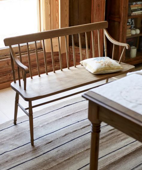 Bench Dining Chair, Hallway Benches, Windsor Bench, Upstate House, Village Cottage, Outdoor Decking, Scandinavian Dining Room, Garage Organisation, Hall Bench