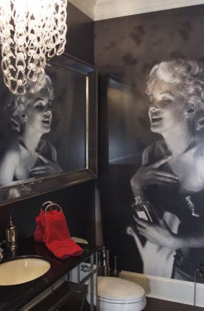 Powder Room - Calling all Marilyn Monroe fans, this one is for you.  Gotta love how the reflection in the mirror is of the photo on the wall.   Chandelier adds the hit of glam while the red is all passion & sexy.  What, in the loo, you say.  Clever clever clever. Marilyn Monroe Bathroom, Marilyn Monroe Room, Marilyn Monroe Decor, Marilyn Monroe Painting, Norma Jean, Norma Jeane, Makeup Room, Wall Deco, My New Room