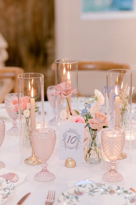 Spring Wedding Long Table Decor, Blush Goblets Wedding, Garden Inspired Wedding Flowers, Pink Candles Wedding, Pink Centerpieces Wedding, Pink Wedding Tables, Pink Wedding Table Settings, Spring Wedding Centerpiece Ideas, Pastel Wedding Centerpieces