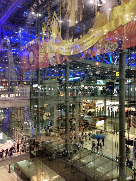 Airport At Night, Airport Vibes, Suvarnabhumi Airport, Airport Aesthetic, City Wallpaper, 2024 Vision, At Night, Times Square, Vision Board