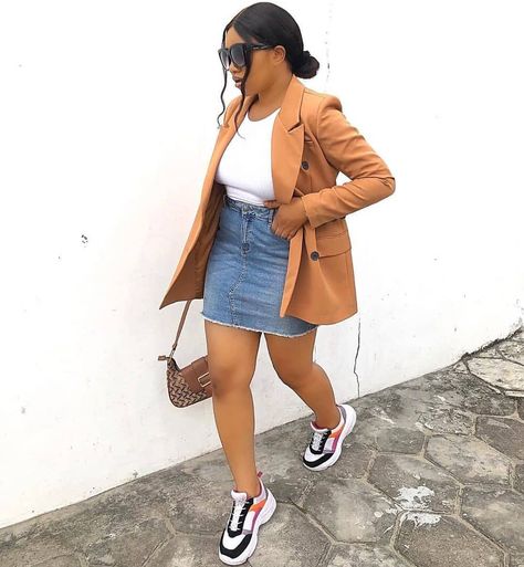 119 Likes, 2 Comments - Truly Lully vintage boutigue (@truly_lully_vintage_fashion) on Instagram: “#ootd #ootdfashion #ownyourthrone👑 #ootdinspiration #outfitoftoday #outfit #outfitideas #outfit…” Denim Skirt And Sneakers Outfit, Blue Denim Skirt Outfit, Denim Mini Skirt Outfit, Latest Casual Dress, Sneakers Outfit Casual, Adventurous Life, Jean Skirt Outfits, Dress Code Casual, Smart Casual Wear