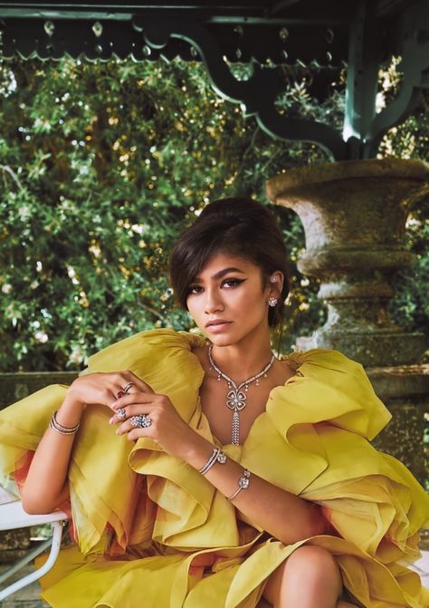 Zendaya Photoshoot, Zendaya Maree Stoermer Coleman, Zendaya Outfits, Cowgirl Style Outfits, Zendaya Style, Black Femininity, Zendaya Coleman, Birthday Photoshoot, Mellow Yellow