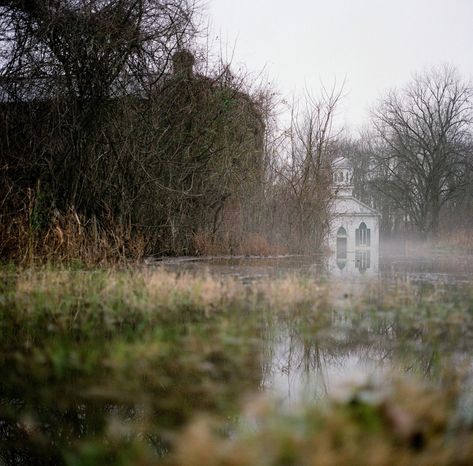 Ashleigh Coleman Rodney Mississippi_36 Southern Photography, Shattered Mirror, The Haunting, Southern Gothic, Chicago Restaurants, Beautiful Sites, Ghost Town, Bridal Shoot, Photo Essay