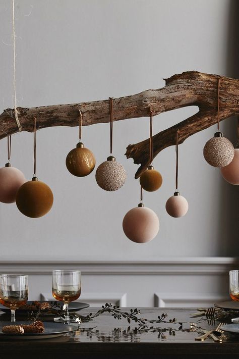 Merry & Bright: 37+ Beautiful Rustic Christmas Decorations Ideas