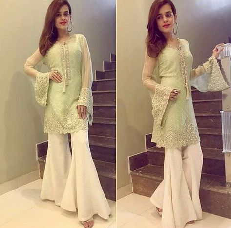 Bell Bottom Trouser Designs 2018 In Pakistan Bell Bottom Plazo, Best Color For Wedding, Dress Stitching Designs, Wedding Dress Combination, Stitching Styles, Trendy Trouser, Pakistani Wedding Outfits, Pakistani Dresses Casual, Salwar Kamiz