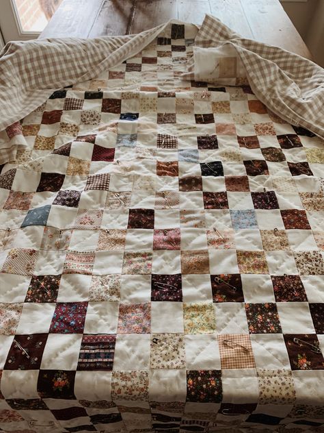 Cozy Quilt Patterns, Cream Colored Quilts, Quilt Bed Spread, Patchwork Quilt Aesthetic, Designing A Quilt, Neutral Patchwork Quilt, Vintage Quilt Bedding, Quilt Neutral Colors, Dark Academia Quilt