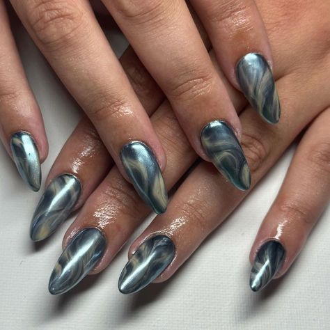 Blue Style Nails, Long Nail Colors, Chrome Crocodile Nails, Monochrome Nail Designs, Black Nails With Design, Gel Builder Nails, Sea Witchery, Nail Art New, Nails Thanksgiving