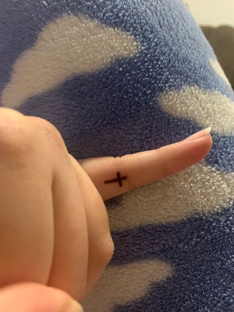 Finger Cross Tattoo, Pinky Tattoo, Pinky Finger, Cross Tattoo, Crossed Fingers, Health Articles, Body Tattoos, Small Tattoos, Tattoos