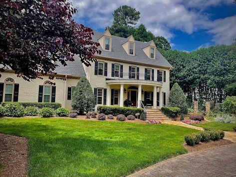 Old Money Small House, Old Money Home Aesthetic, North Carolina Aesthetic, Old Money Home, Dream Life House, North Carolina Homes, Home Aesthetic, Old Money Aesthetic, Bloxburg House