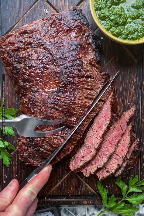 Pan Seared Flank Steak, Flat Iron Steak Recipes Skillet, Bavette Steak Recipes, Beef Bavette Recipe, Flap Steak Recipes, Churrasco Recipe, Churrasco Steak, Steak Recipes Skillet, Bavette Steak