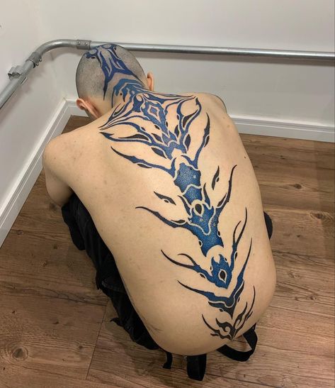 Body Anatomy Tattoo, Back Tattoo Animals, Blue Spine Tattoo, Blue Back Tattoo, Chest Tattoo Male, Blue Tattoo Ideas, Full Body Tattoo Designs, Mecha Tattoo, Shoulder Armor Tattoo