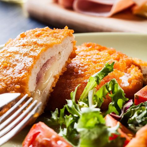 Chicken Cordon Bleu Cordon Bleu Chicken, Yoo Hoo, Cordon Bleu Recipe, Cordon Blue, Chicken Cordon Bleu Recipe, Side Salad Recipes, Easy Eat, Chicken Cordon, Dinner Guests