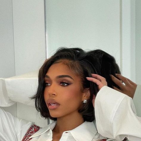 Lorey Harvey, Lori Harvey Bob Hairstyle, Lauren Harvey, Laurie Harvey, Lori Harvey Short Hair, Lori Harvey Hair, Lori Harvey Bob, Lori Harvey Aesthetic, Short Haircuts Black Hair