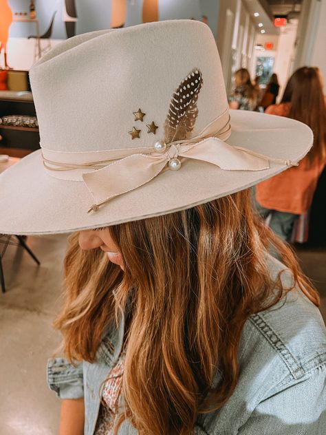 Brim&BowCo. is a mobile custom hat bar located in the Central Valley of CA. Southern Hats For Women, Cowgirl Hat Custom, Decorating Hats For Women, Western Hat Accessories, Diy Hat Decoration, How To Decorate Wide Brim Hat, Womens Custom Cowboy Hats, Branded Cowgirl Hat, Personalized Cowgirl Hat