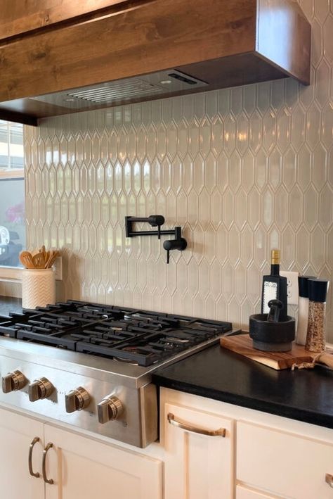 White Kitchen With Gold And Black Accents, Gold Tile Backsplash Kitchen, Stovetop Backsplash Ideas, Black And Gold Kitchen Hardware, Farmhouse Kitchen Tile Backsplash, Farmhouse Kitchen Tile, Craft Room Layout Ideas, Craft Room Layout, Kitchen Tile Backsplash Ideas