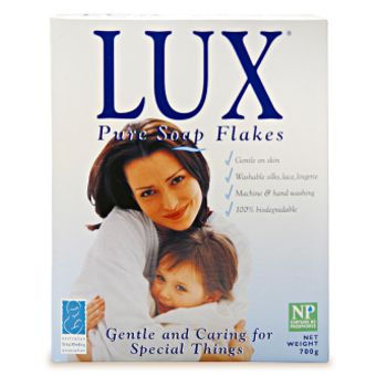 Lux Pure Soap Flakes Messy Sensory Play, Lux Soap, Soap Flakes, Handwashing Clothes, Fluffy Snow, Craft Recipes, Pure Soap, Make Soap, Play Activity