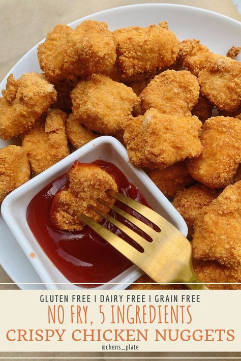 Chicken Nuggets And Fries, Nugget Recipes, Bagel Brunch, Nuggets And Fries, Crispy Chicken Nuggets, Healthy Chicken Nuggets, Plate Recipes, Clean Eating Chicken, No Competition