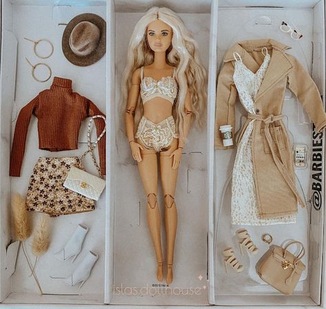 Women Sweater Vest, Barbie Fashion Sketches, Sweater Vest Outfit, Made To Move Barbie, Barbie Doll Set, Fall Palette, Barbie Wardrobe, Barbie Fashionista Dolls, Vest Outfit