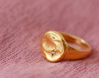 Antique Signet Ring, Wax Carved Ring, Rings Signet, Star Setting, Letter Rings, Signet Rings Women, Wax Carving, Lettering Style, Single Letter