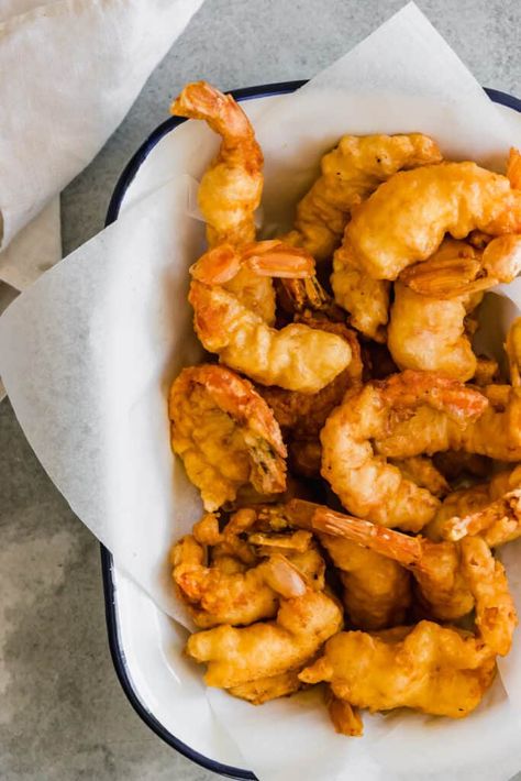 Crispy, crunchy shrimp with a delicate, flaky batter? Yes please! This easy pan-fried Shrimp Tempura is about to become your new favorite seafood recipe. Easy Shrimp Tempura, Shrimp Batter, Crunchy Shrimp, Easy Weeknight Recipes, Shrimp Tempura Roll, Pan Fried Shrimp, Tempura Shrimp, Fried Shrimp Recipes, Tempura Recipe