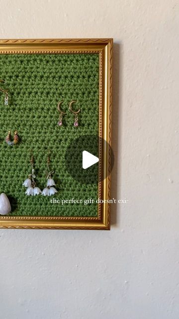 Crooked Hookz 🧶 on Instagram: "It does exist ✨  Crocheted and put together by mwah ! Such an easy project to put together , Tag @crookedhookz if you attempt to crochet your own one 💕  #crochet #crotchetframe #crochetaccessories #crochetwallhanging #crookedhookz #crochetersofinstagram" Crochet Pin Display, Crochet Hook Display, Crochet Pin Holder Wall Hanging, Crochet Room Decor Goth, Crochet Book Wall Hanger, Crochet Wall Jewelry Holder, Pin Display, Crochet Wall Hangings, Crochet Inspo