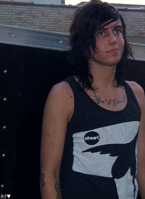 old pic of kellin quinn <3   Oh hot damn!!! Get in my bed! Kellin Quin, Mayday Parade, Kellin Quinn, Sleeping With Sirens, Falling In Reverse, Andy Biersack, Love Band, Of Mice And Men, Black Veil Brides