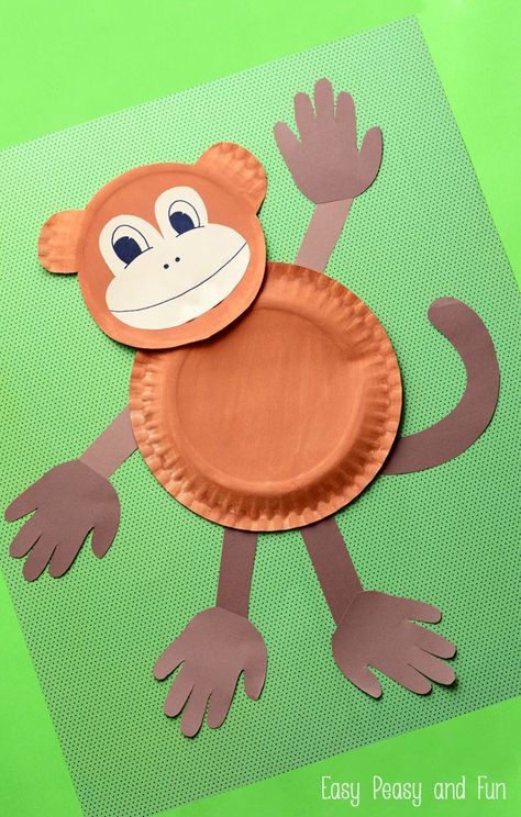 Paper Plate Monkey Craft. A fun paper plate craft for kids of all ages - this makes a wonderful group craft! Paper Plate Monkey, Magnet Maze, Monkey Craft, Watermelon Purse, Paper Plate Art, Zoo Crafts, Zoo Animal Crafts, Paper Plate Animals, Craft For Toddlers