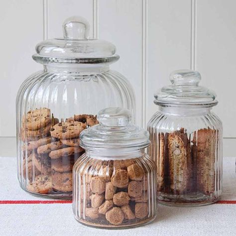 Apothecary Jars Decor, Black Dessert, Cake Displays, Kitchen Decor Collections, Pantry Jars, Glass Cookie Jars, Big Jar, Tea Store, Kitchen Jars