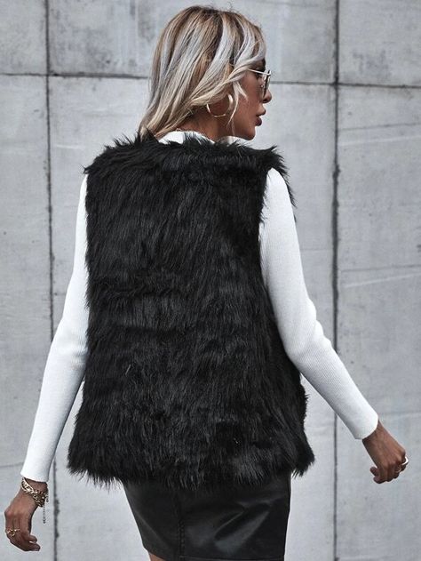 Black fur vest outfit ideas Black Fur Vest Outfit Winter, Black Fur Vest Outfit Ideas, Fur Vest Outfit Ideas, Black Fur Vest Outfit, Women Fur Vest, Winter Faux Fur Vest With Fur Trim, Fur Vest Outfits, White Sweater Outfit, Black Fur Vest