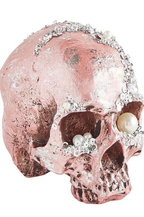 These Bejeweled Halloween Skulls Are Frightfully Fabulous, and Our Apartments Need Them Halloween Trends, Plastic Pumpkins, Pink Skull, Skull Decor, Pink Halloween, Unique Halloween, Indoor Patio Furniture, Hallows Eve, Halloween Skull