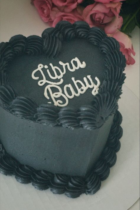 black Libra heart cake Birthday Cake Gemini, Black Heart Cake, Gemini Szn, Libra Szn, Sweet 16 Party Themes, Heart Birthday Cake, 16th Birthday Outfit, Birthday Snacks, Heart Birthday