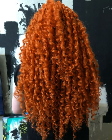 Long Red Curly Hair Natural, Long Curly Orange Hair, Ginger Hair Curly, Curly Hair Orange, Long Red Curly Hair, Curly Orange Hair, Orange Curly Hair, Ginger Orange Hair, Ginger Curly Hair