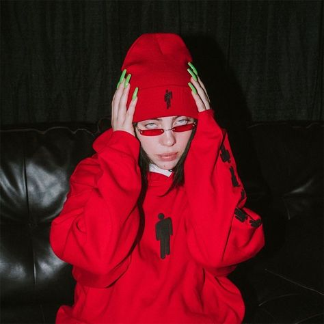 Photowall Ideas, Hip Hop Hoodies, Red Pullover, Red Walls, Red Aesthetic, Melanie Martinez, Aesthetic Photo, Billie Eilish, Wall Collage