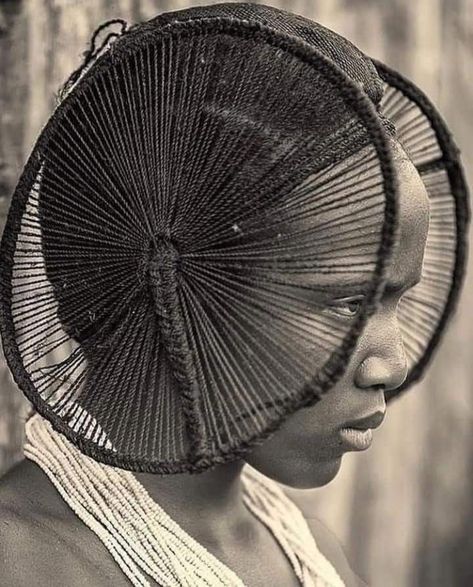 National Geographic Photo Contest, A Well Traveled Woman, Indigenous Culture, National Geographic Photos, African Culture, African Hairstyles, African Women, Photo Contest, African Art