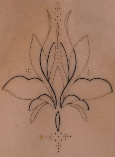 Chest Tattoo Fem, Mandala Small Tattoo, Ornamental Tramp Stamp, Magical Tatoos, Small Lotus Tattoo, Stick Poke Tattoo, Nouveau Tattoo, Geometric Mandala Tattoo, Small Finger Tattoos