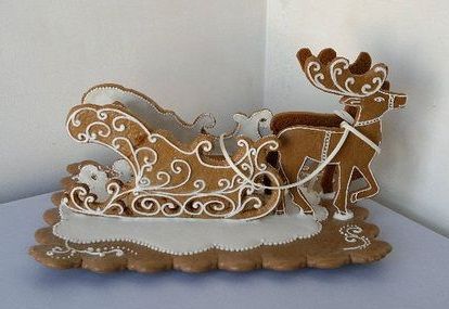 Gingerbread Sleigh, Gingerbread House Designs, All Things Gingerbread, Gingerbread House Cookies, Christmas Biscuits, 3d Cookie, New Year's Cake, Gingerbread House Decorations, Christmas Gingerbread House