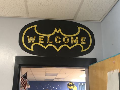 Batman Classroom, Classroom Welcome Sign, Superhero Classroom Theme, Classroom Welcome, Batman Theme, Batman Birthday Party, Batman Party, Pretty Fonts, Batman Birthday