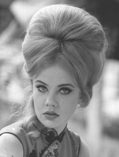 Hair 2 Bouffant Hairstyles, 1960 Hairstyles, Beehive Hairstyle, Girls Haircuts, Hayley Mills, 1960s Hair, 60s Hair, Beehive Hair, Head Silhouette