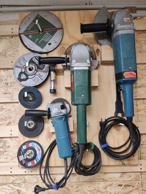 Angle Grinder Storage, Grinder Storage, Tool Wall Storage, Easy Garage Storage, Plywood Storage, Garage Organisation, Storage Shed Organization, Garage Workshop Organization, Workshop Layout