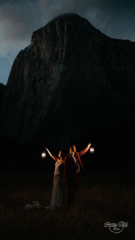 Yosemite National Park Elopement with a Chinese Tea Ceremony. Night Prenup Photoshoot Ideas, Lantern Couple Photoshoot, Cinematic Elopement Photography, Night Couple Photography, Lantern Photoshoot, Elopement With Family, Elopement Yosemite, Lantern Photography, Fairy Lights Photos