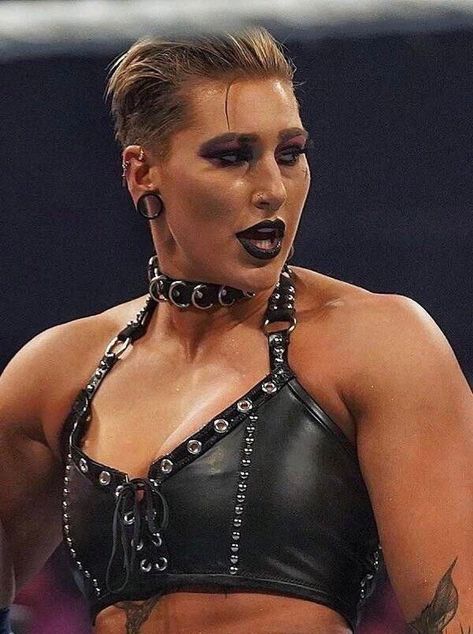 Rhea Ripley Blonde, Buff Girl Aesthetic, Rhea Ripley Aesthetic, Reah Ripley, Demi Bennett, Mami Rhea, Buff Women, Rhea Ripley, Wwe Female Wrestlers